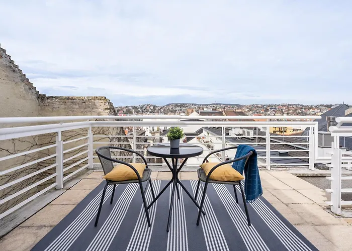 Spacious Rooftop With Parliament&danube View Apartman Budapest