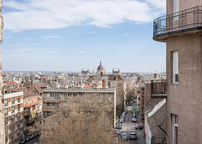 Spacious Rooftop With Parliament&danube View Apartman Budapest