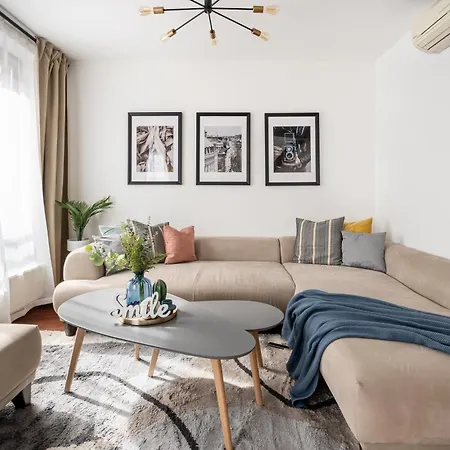Spacious Rooftop With Parliament&danube View 부다페스트